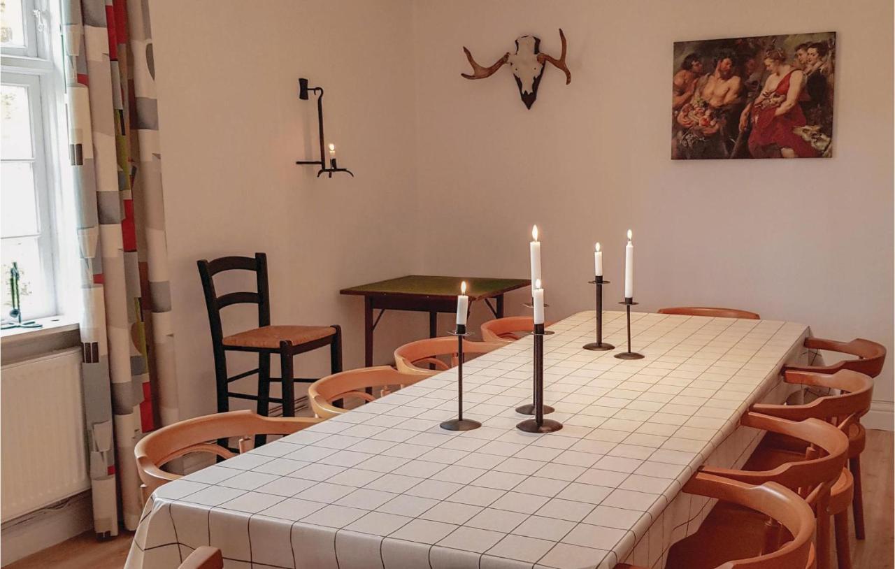 Nice Home In Mantorp With Kitchen Extérieur photo