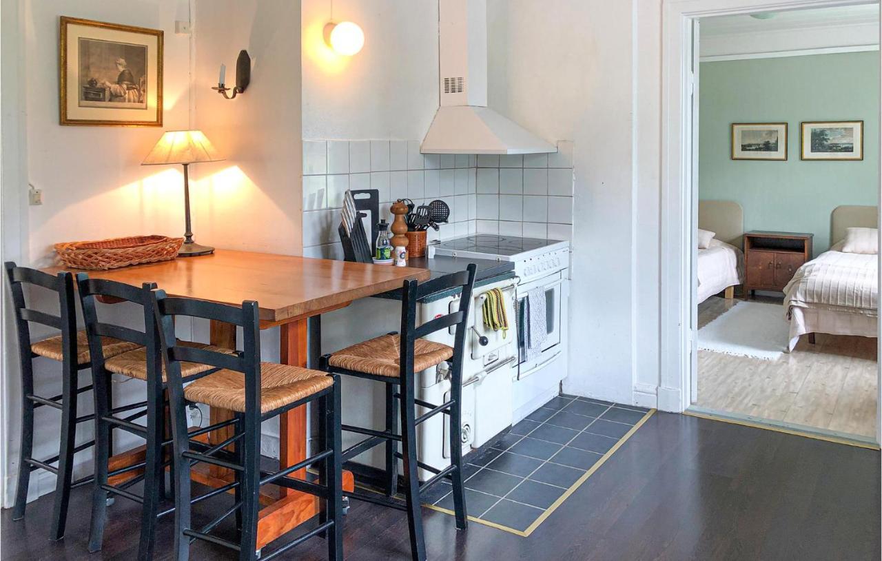 Nice Home In Mantorp With Kitchen Extérieur photo