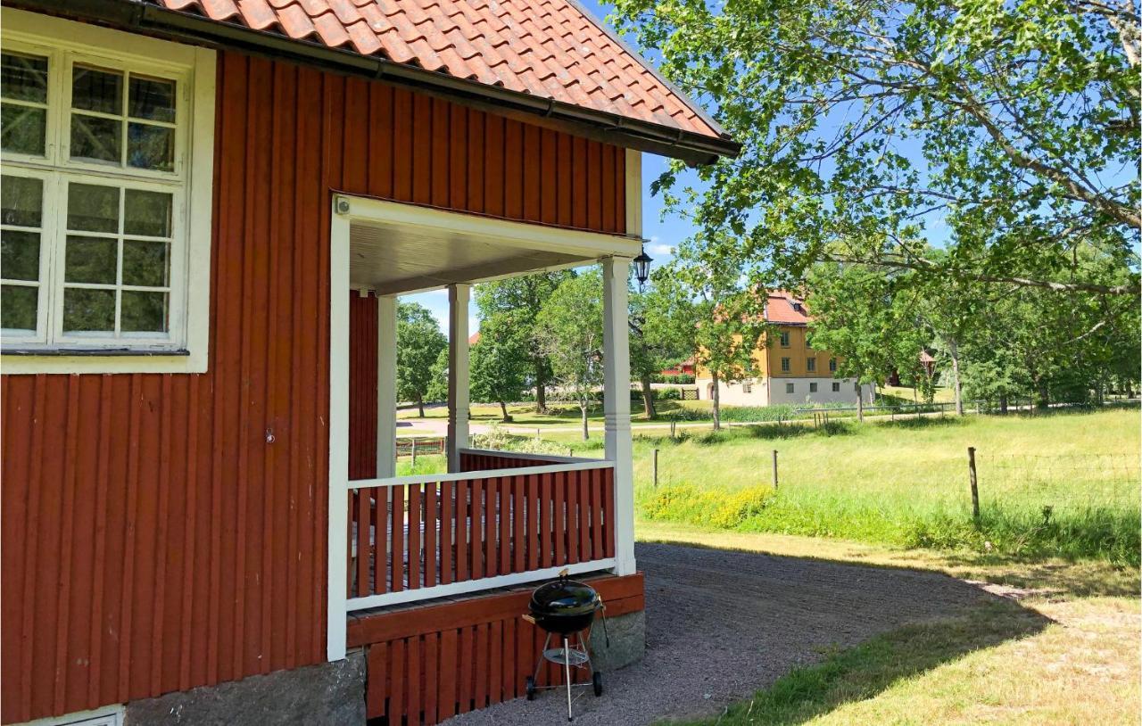 Nice Home In Mantorp With Kitchen Extérieur photo