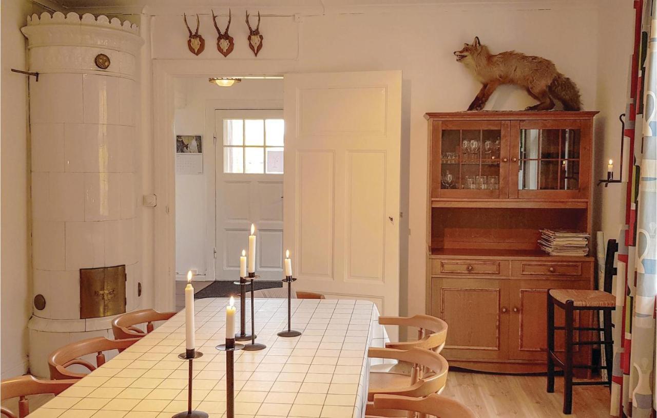 Nice Home In Mantorp With Kitchen Extérieur photo
